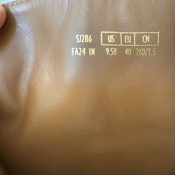 Stuart Weitzman Bethenny 80 zip bootie in doe Sport Suede size 9.5 NWOB - Picture 11 of 12